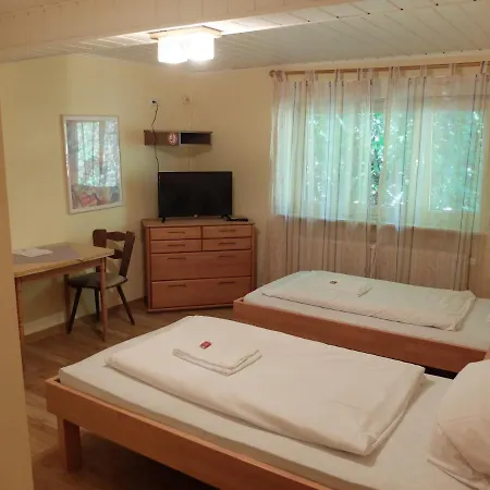 Apartman Suiteable Living - Taunus 1.og Altbau Ober-Mörlen