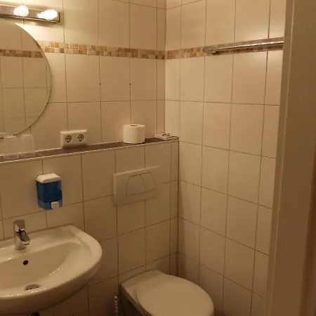 Suiteable Living - Taunus 1.og Altbau Apartman *